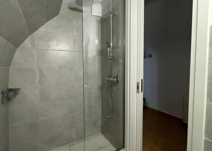 Cosineshouse * Leonídion