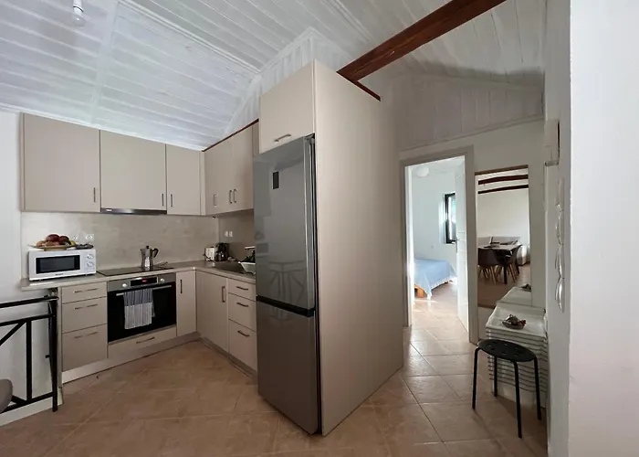 Cosineshouse Tatil Evi Leonídion